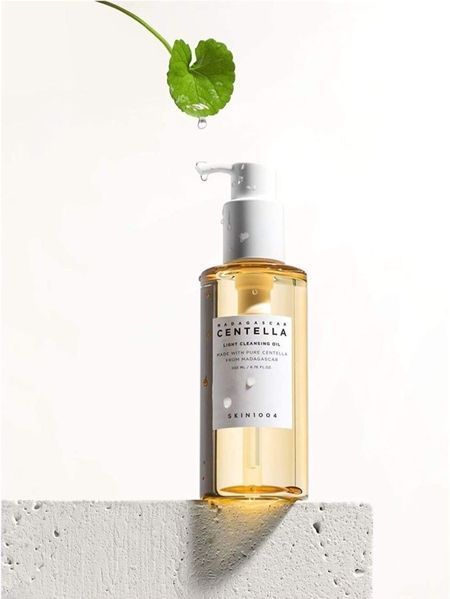 Гідрофільна олія з екстрактом центели Skin1004 Madagascar Centella Light Cleansing Oil, 200 мл 2675050297 фото