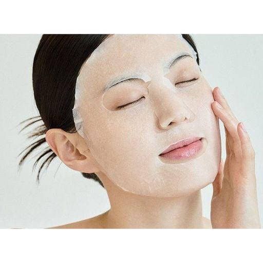 Тканинна маска для сяйва шкіри обличчя Skin1004 Madagascar Centella Tone Brightening Glow Mask, 25 мл 2786446655 фото