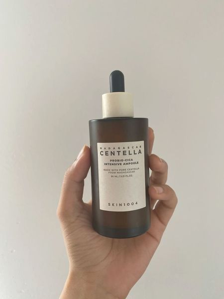 Зміцнювальна ампульна сироватка з пробіотиками SKIN1004 Madagascar Centella Probio-Cica Intensive Ampoule 95 мл Терміни 02.2028 фото